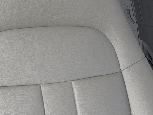 Vehicle image 21 of 24