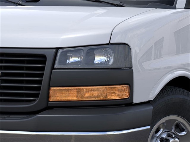 Vehicle image 10 of 24