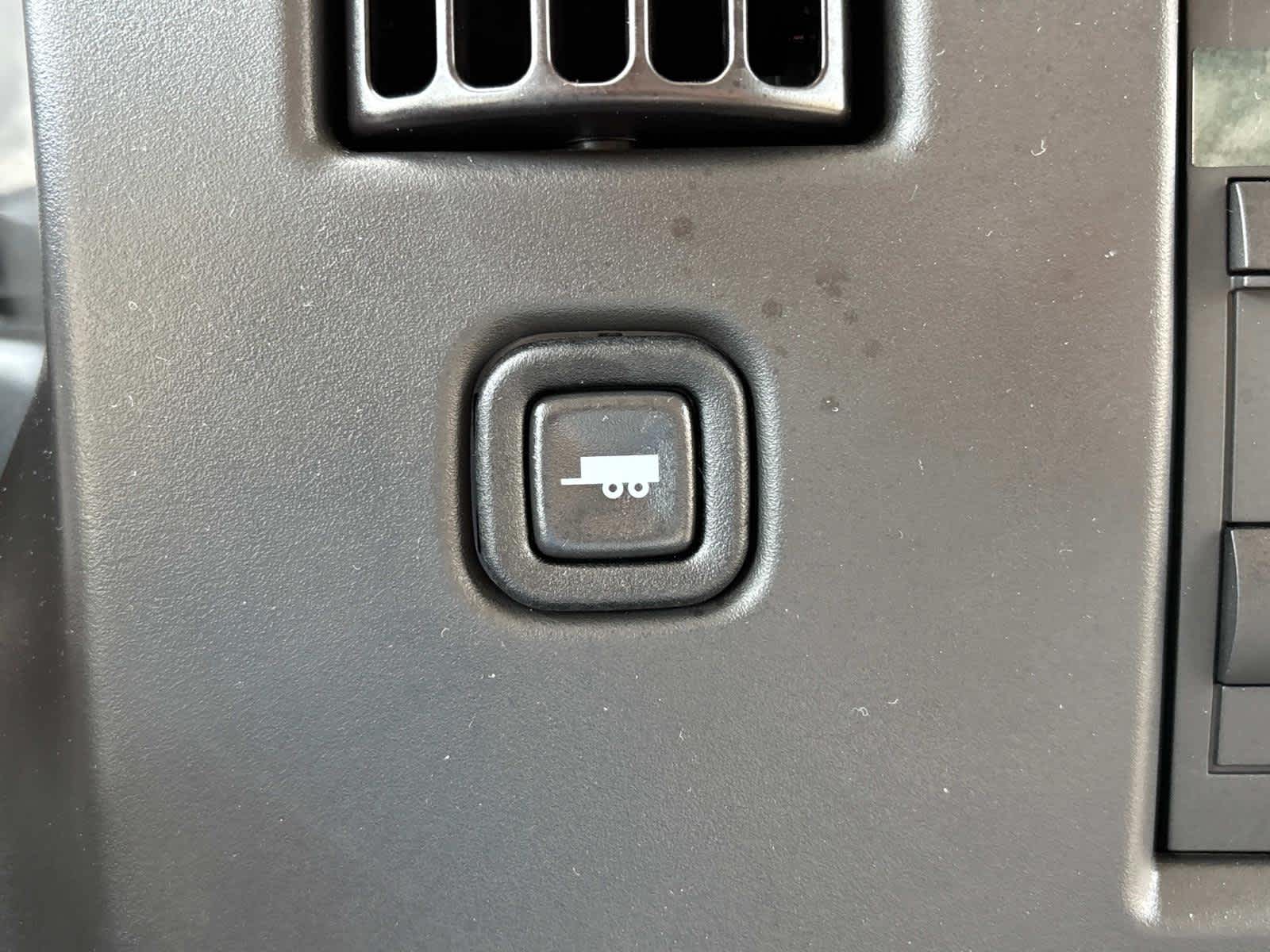 Vehicle image 19 of 45