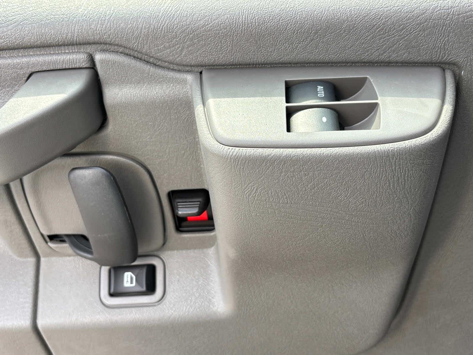 Vehicle image 25 of 46