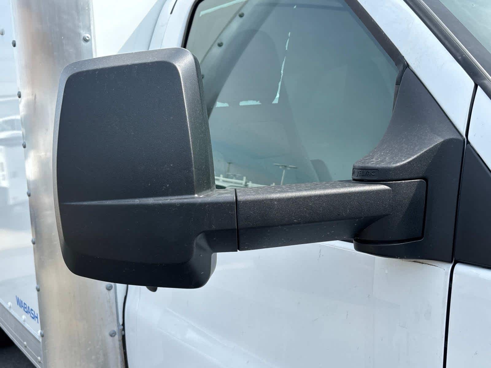 Vehicle image 41 of 46