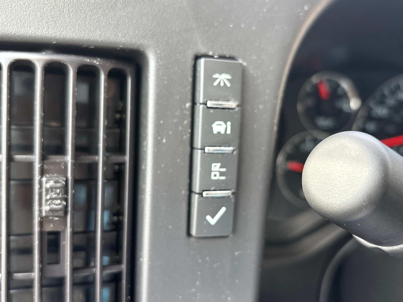 Vehicle image 21 of 46