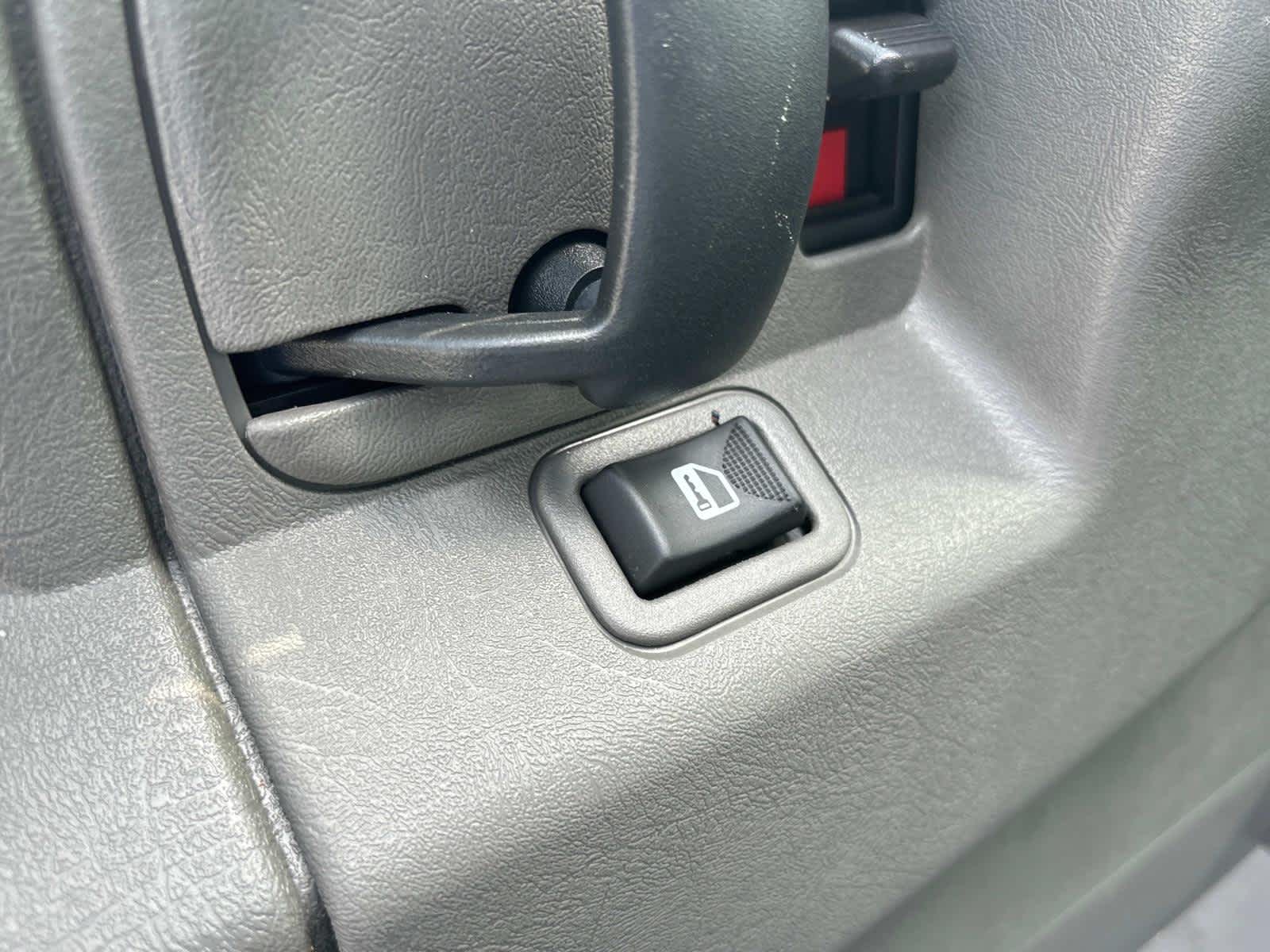 Vehicle image 25 of 41