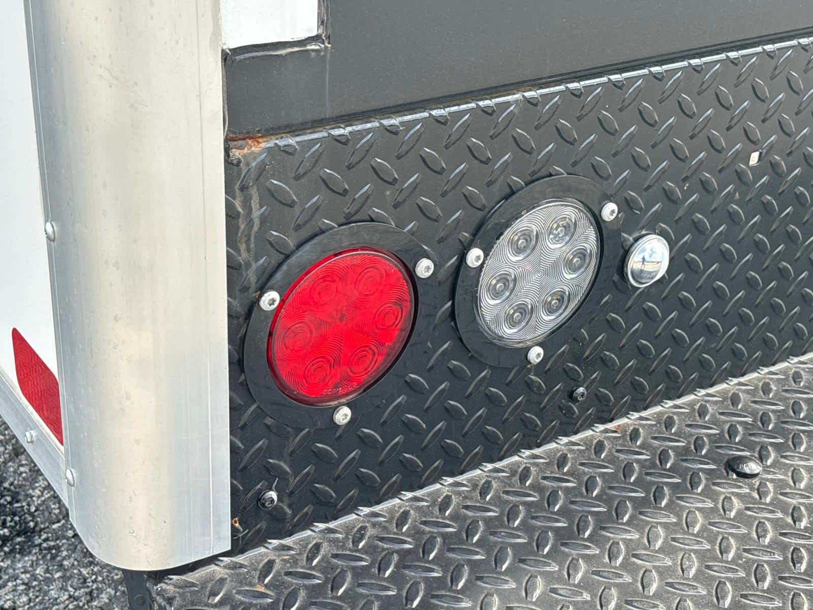 Vehicle image 38 of 41