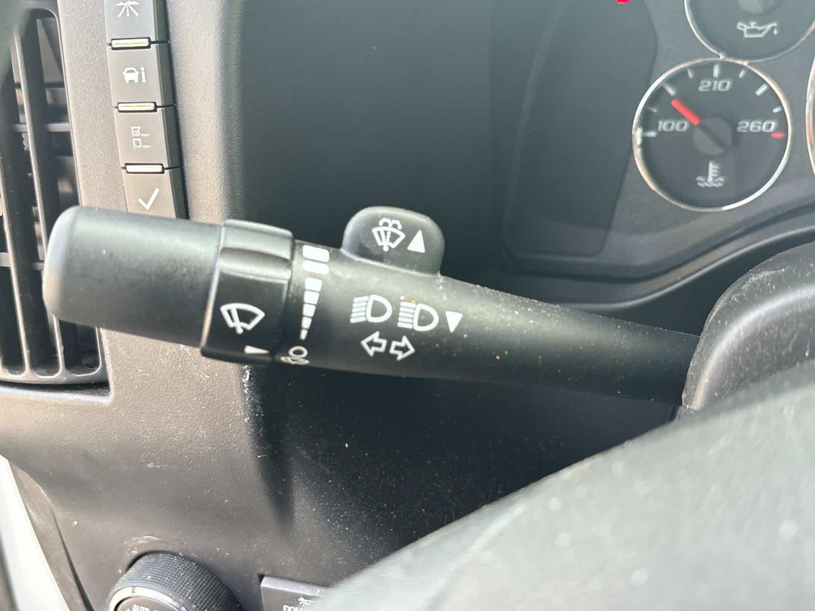 Vehicle image 17 of 41