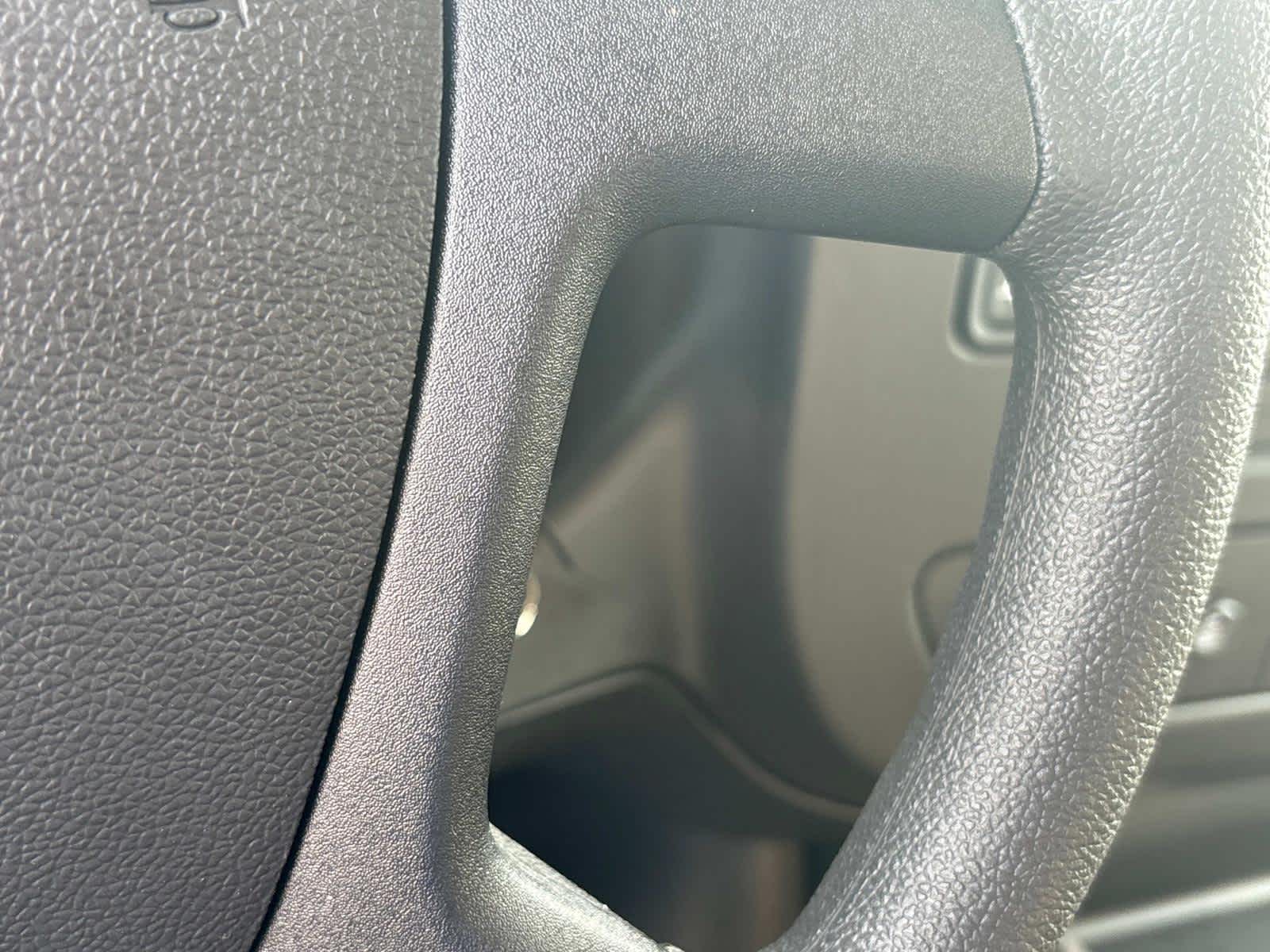 Vehicle image 16 of 41