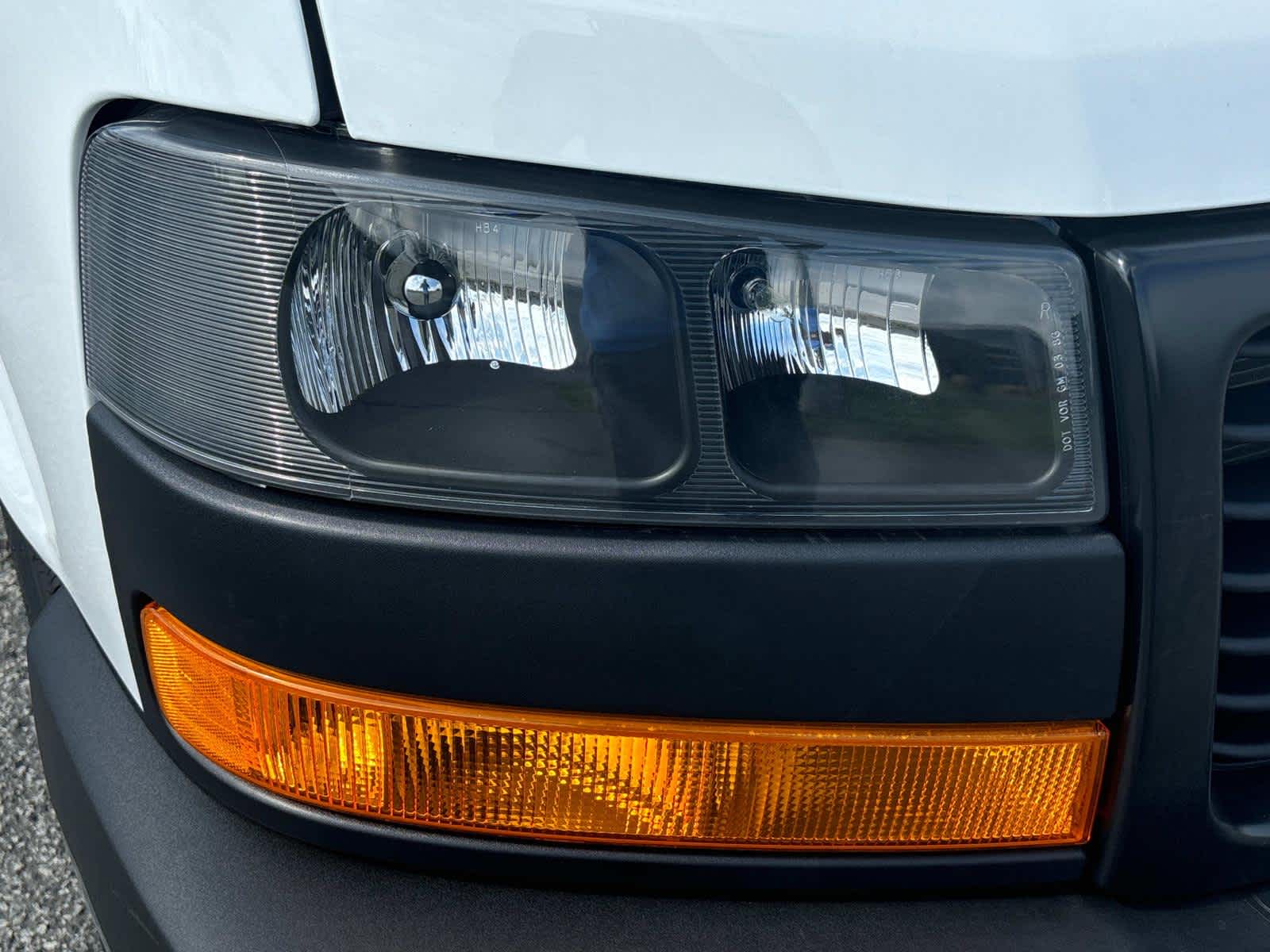 Vehicle image 34 of 41