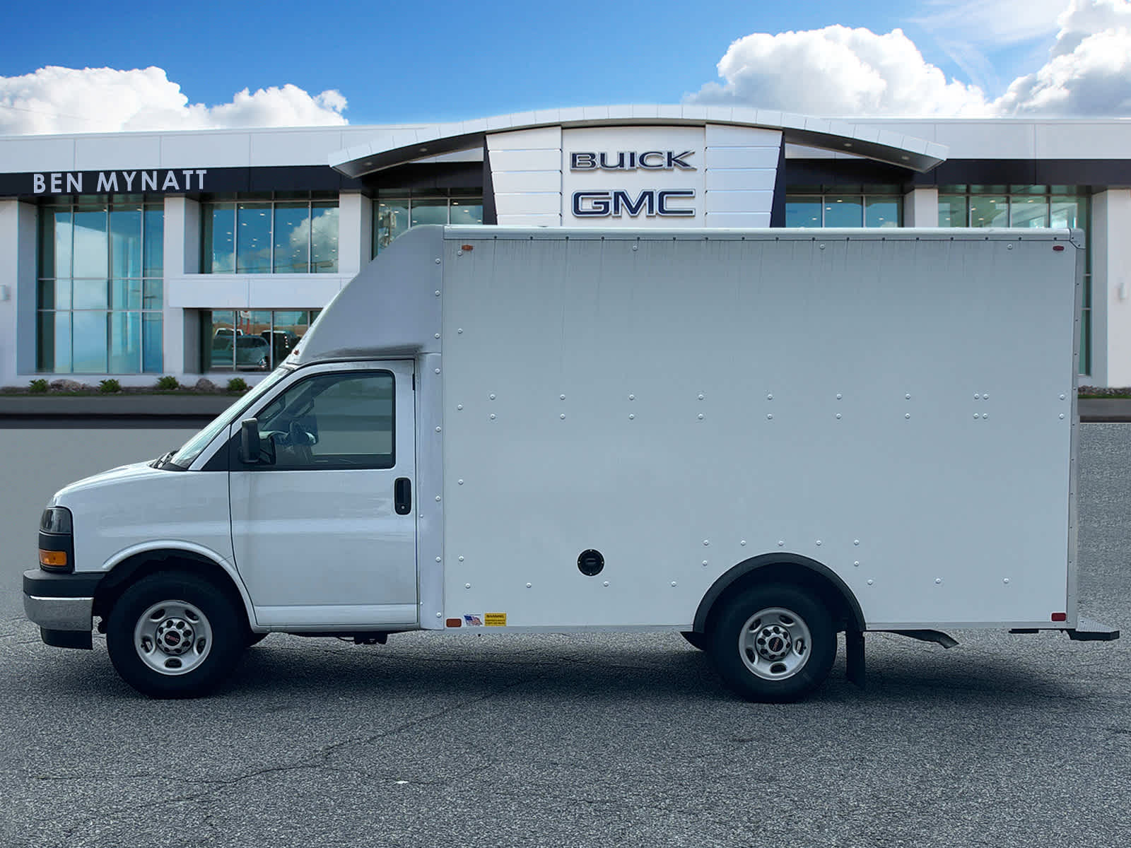 Vehicle image 4 of 41