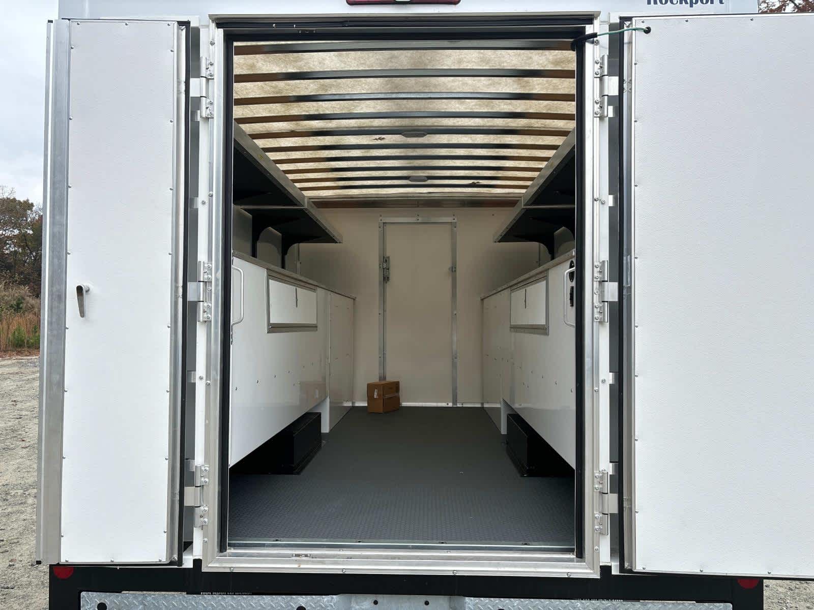 Vehicle image 32 of 56