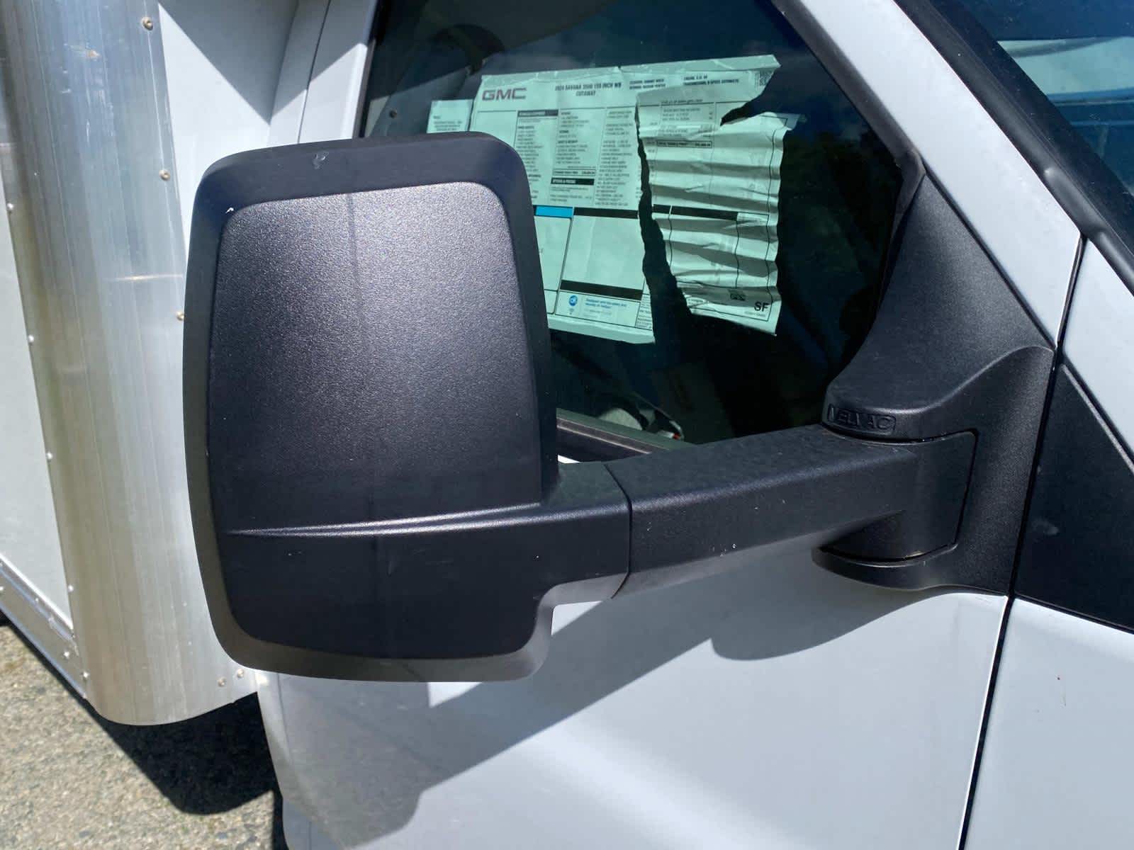 Vehicle image 33 of 38