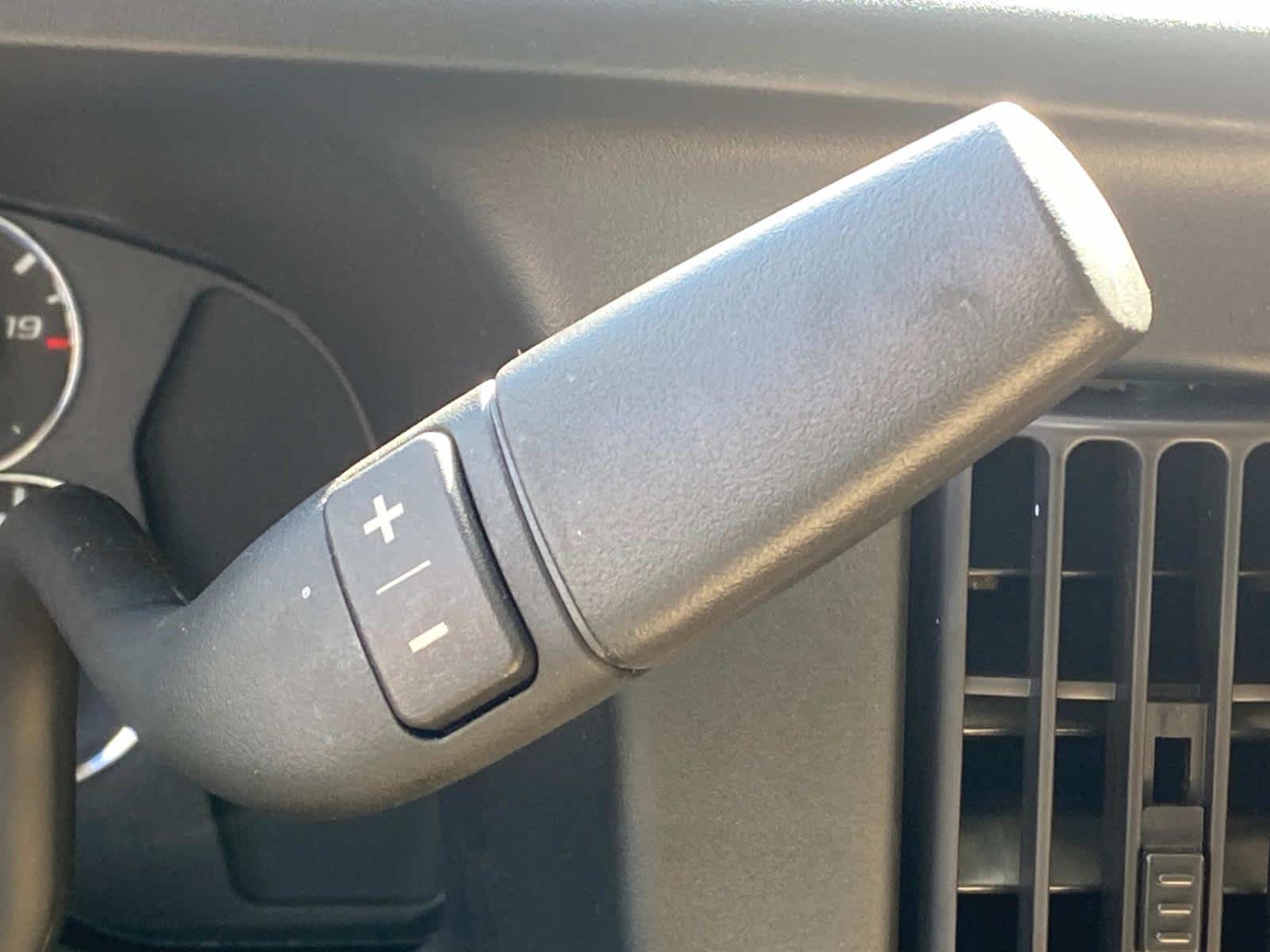Vehicle image 17 of 38