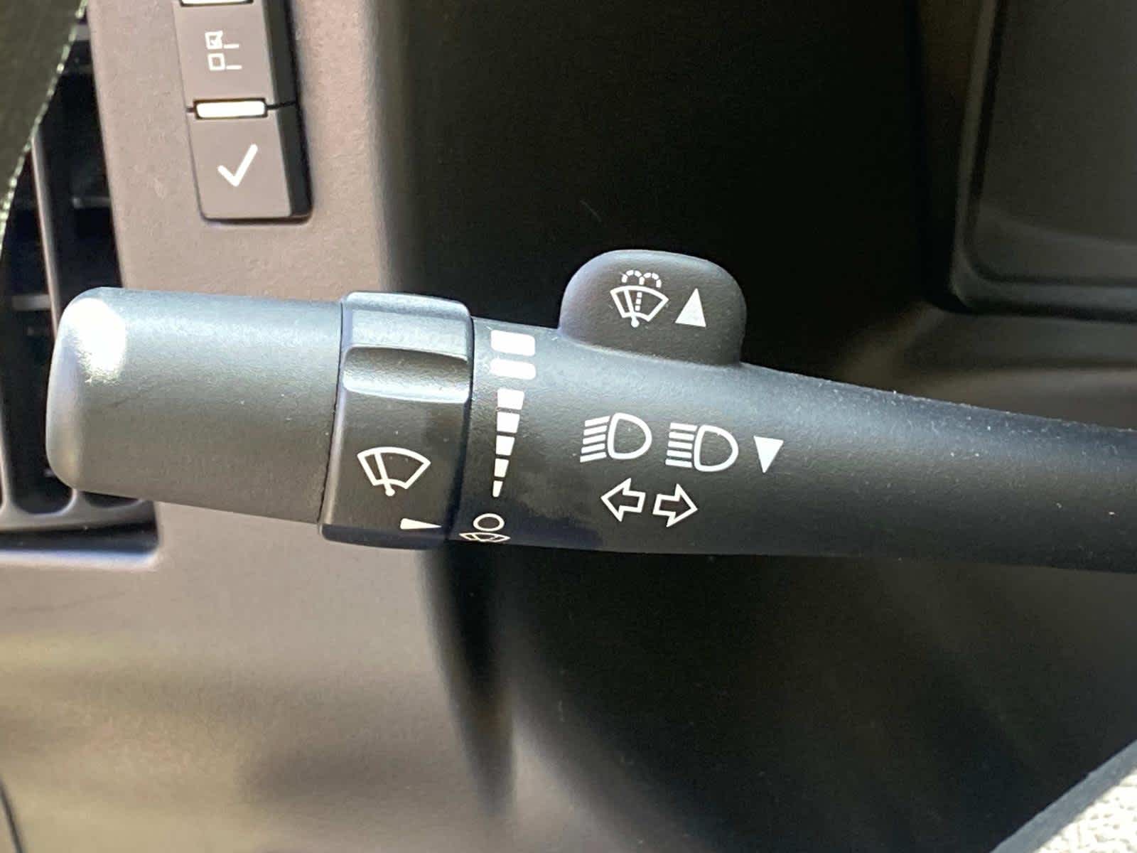 Vehicle image 16 of 38