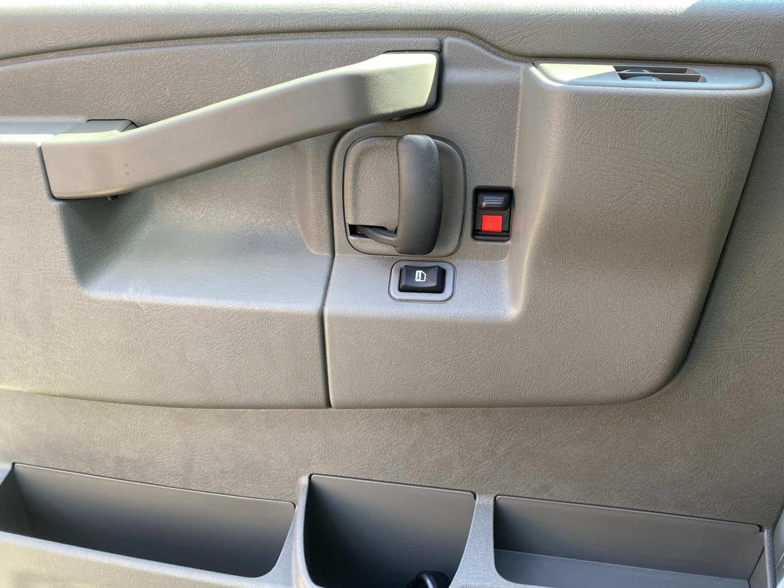 Vehicle image 19 of 38