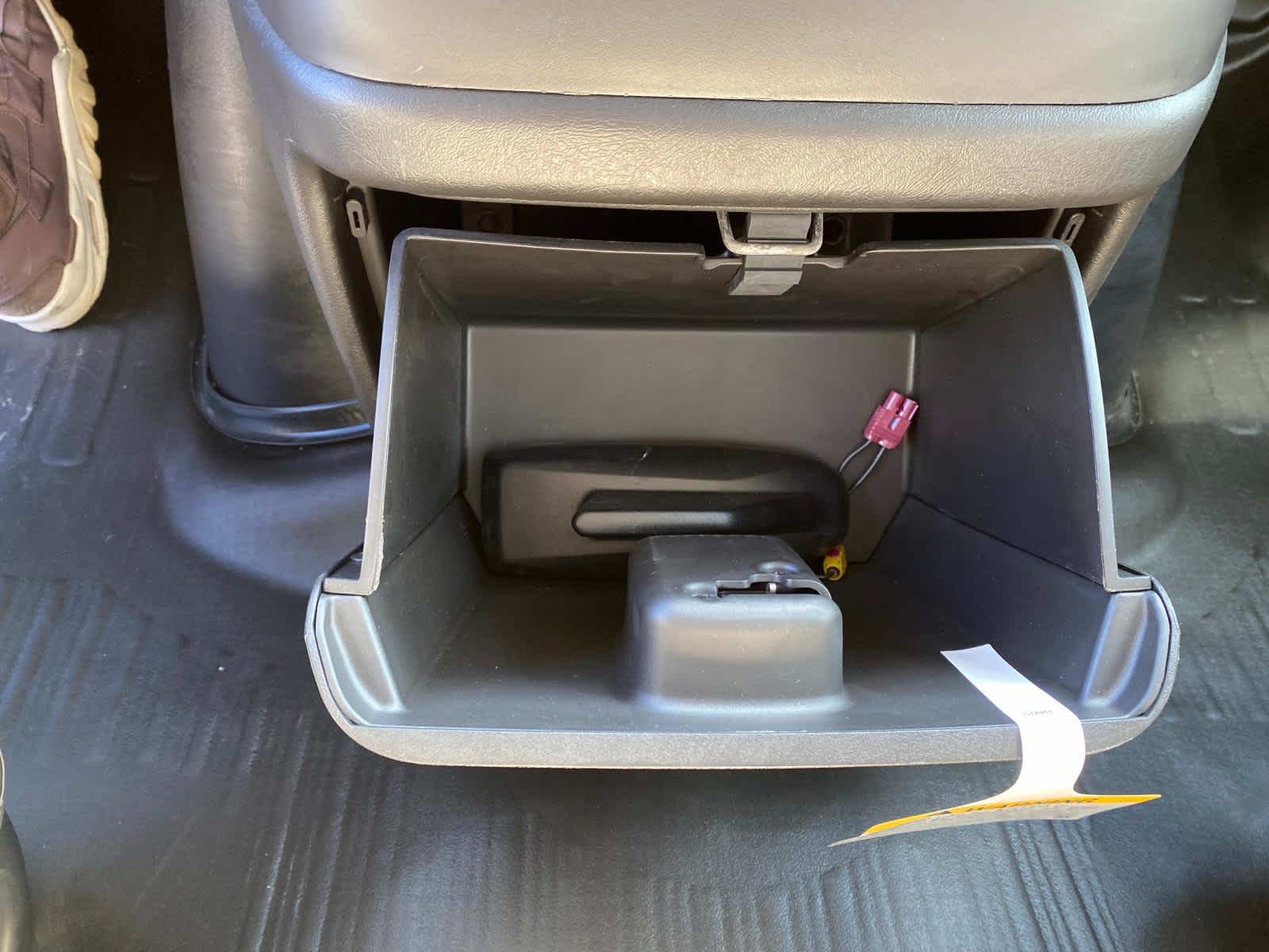 Vehicle image 11 of 38