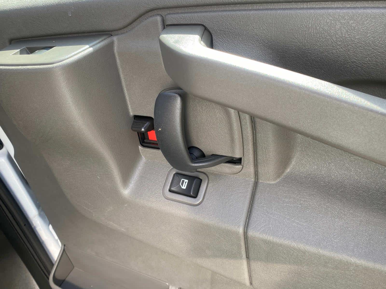 Vehicle image 26 of 38