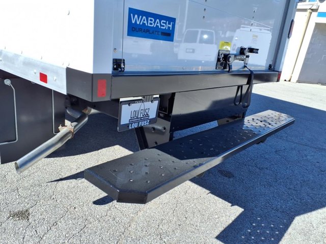 2024 GMC Savana Base Image 19 of 19