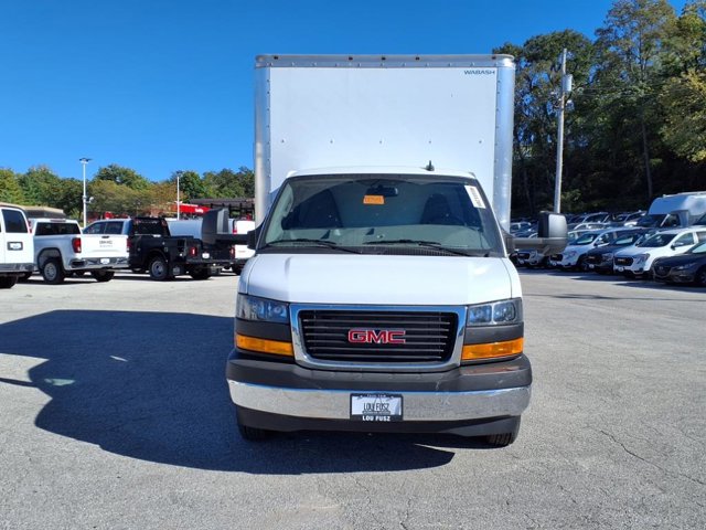 2024 GMC Savana Base Image 1 of 19