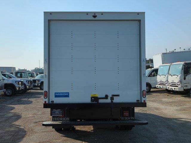 2024 GMC Savana Base Image 31 of 33