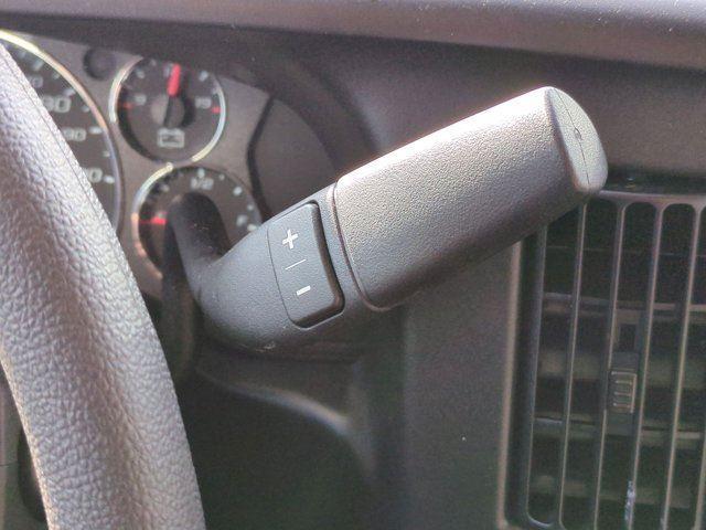 2024 GMC Savana Base Image 13 of 33