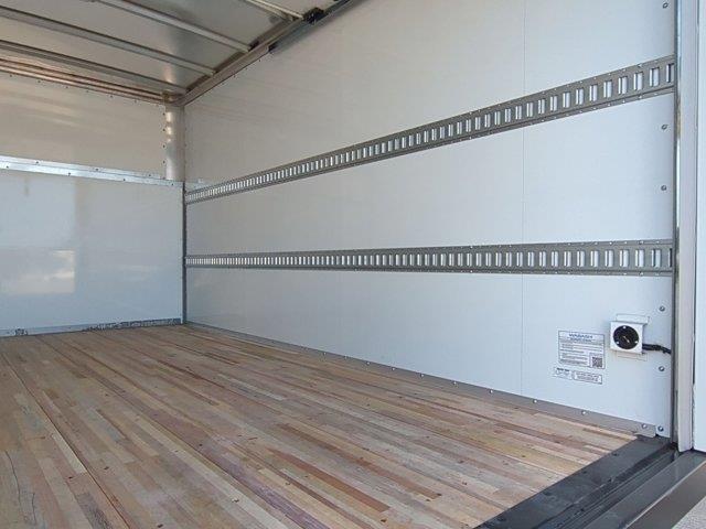 2024 GMC Savana Base Image 33 of 33