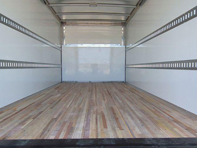 2024 GMC Savana Base Image 21 of 33