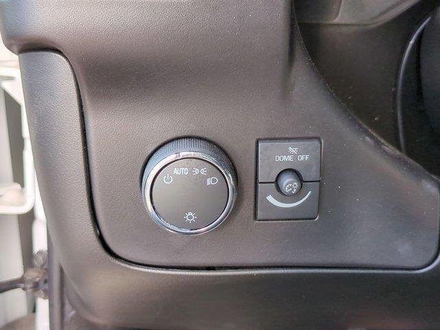 2024 GMC Savana Base Image 14 of 33