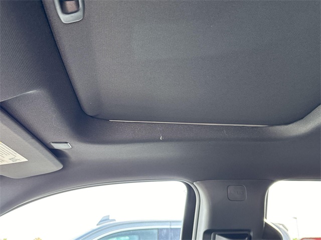 Vehicle image 14 of 29