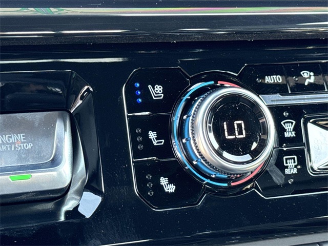 Vehicle image 22 of 29