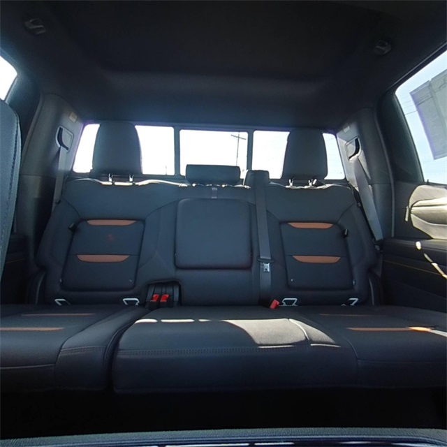 Vehicle image 28 of 29