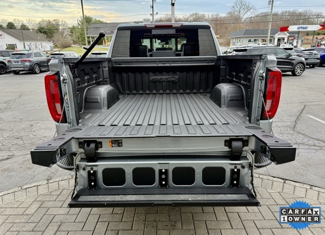 Vehicle image 9 of 40