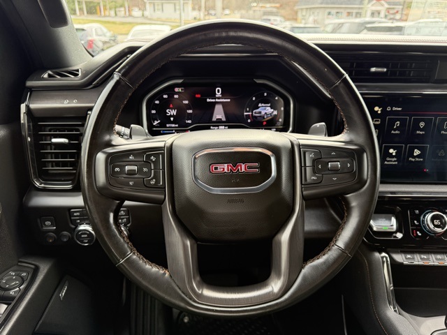Vehicle image 37 of 40