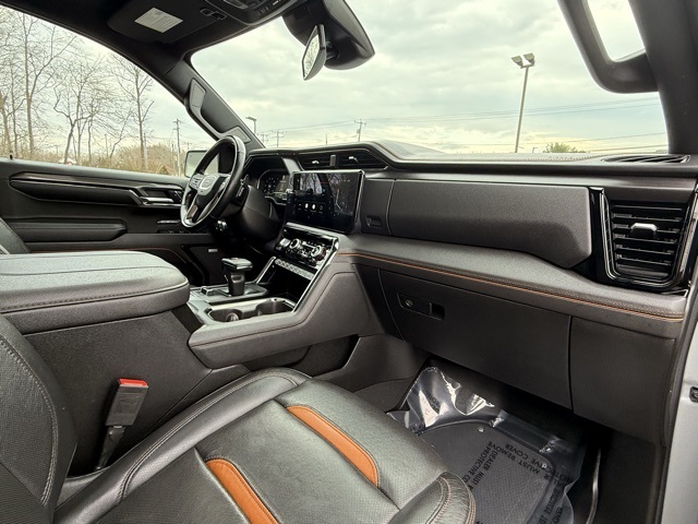 Vehicle image 13 of 40