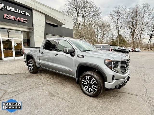 Vehicle image 3 of 40