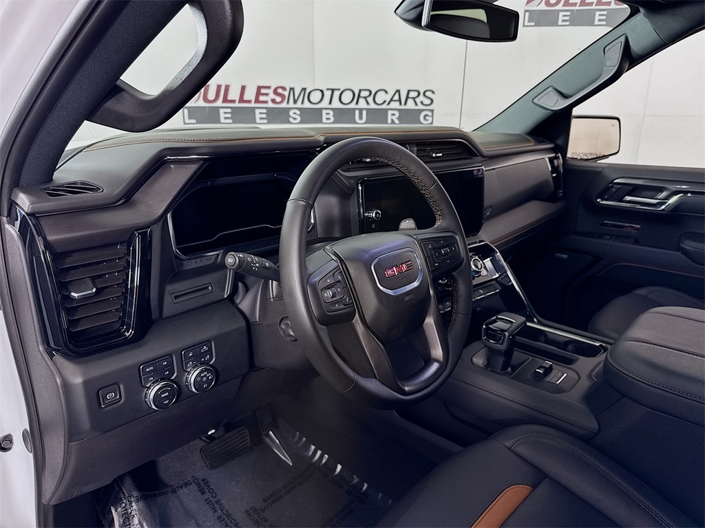 Vehicle image 9 of 33