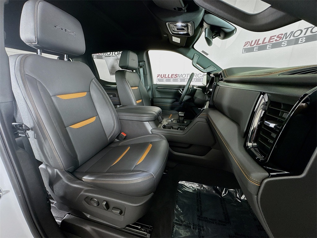 Vehicle image 29 of 33