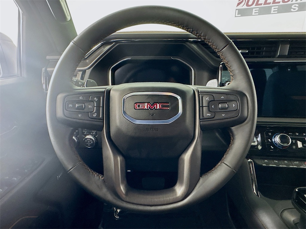 Vehicle image 11 of 33