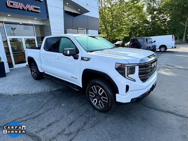 Vehicle image 4 of 50