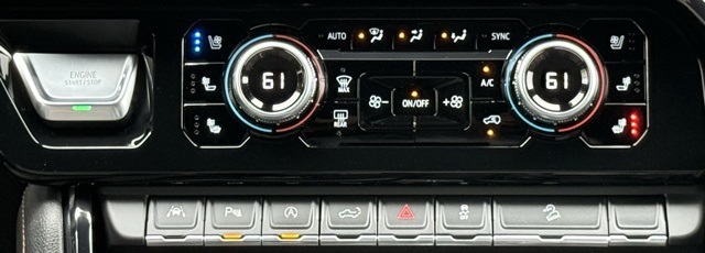 Vehicle image 32 of 50