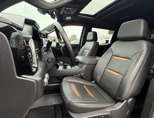 Vehicle image 16 of 50