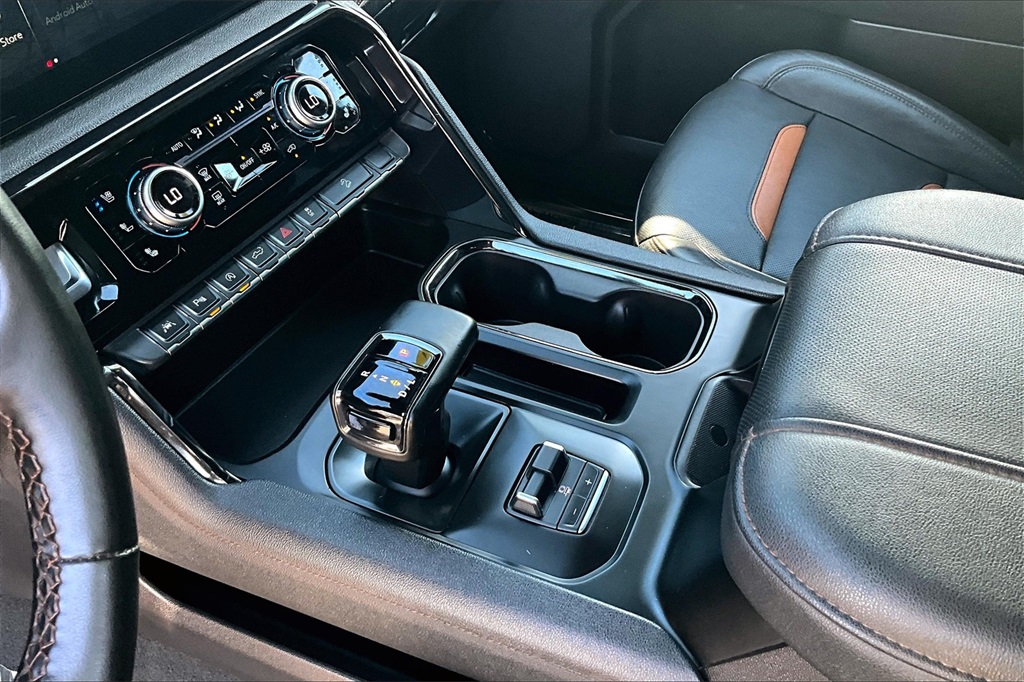 Vehicle image 23 of 37