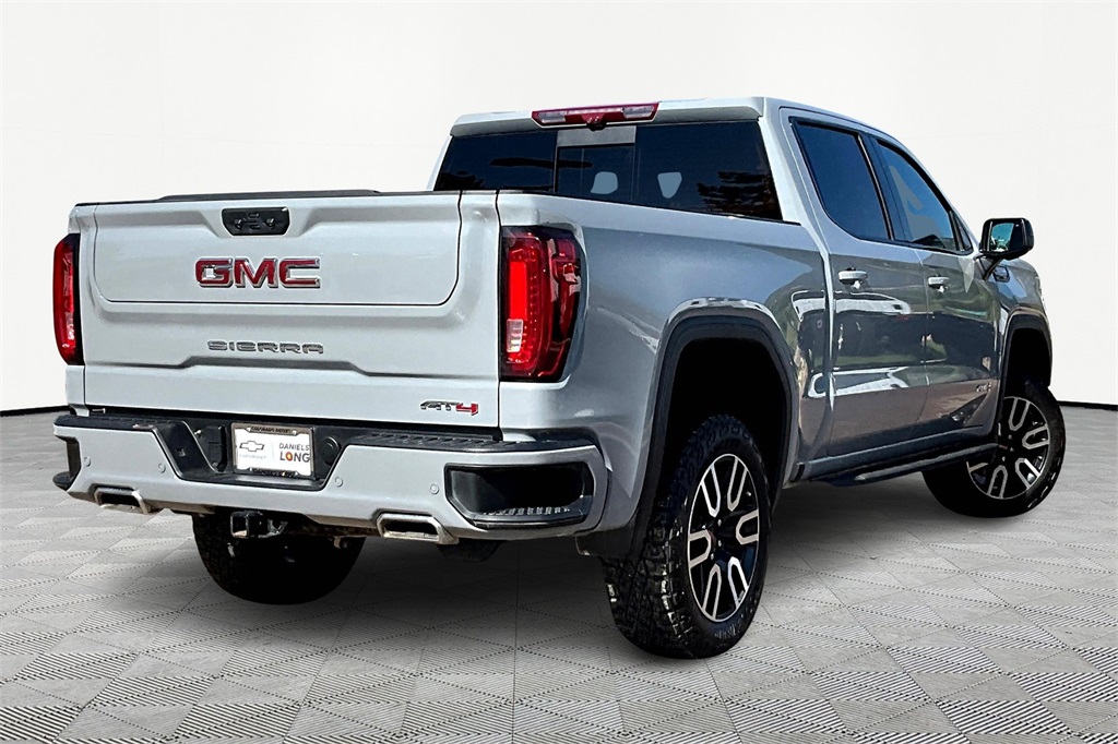 Vehicle image 4 of 37