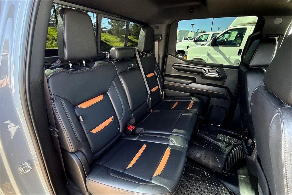 Vehicle image 13 of 37