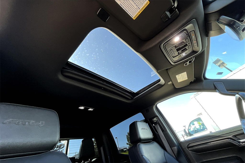 Vehicle image 36 of 37