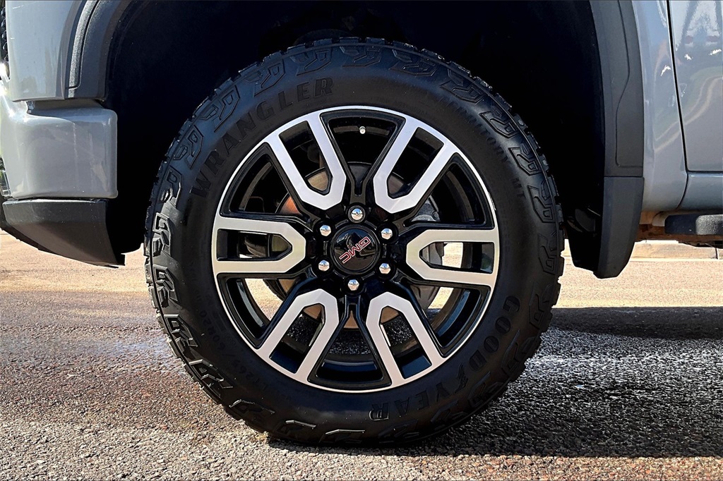 Vehicle image 9 of 37