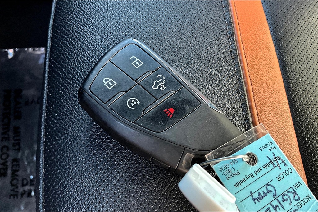 Vehicle image 25 of 37