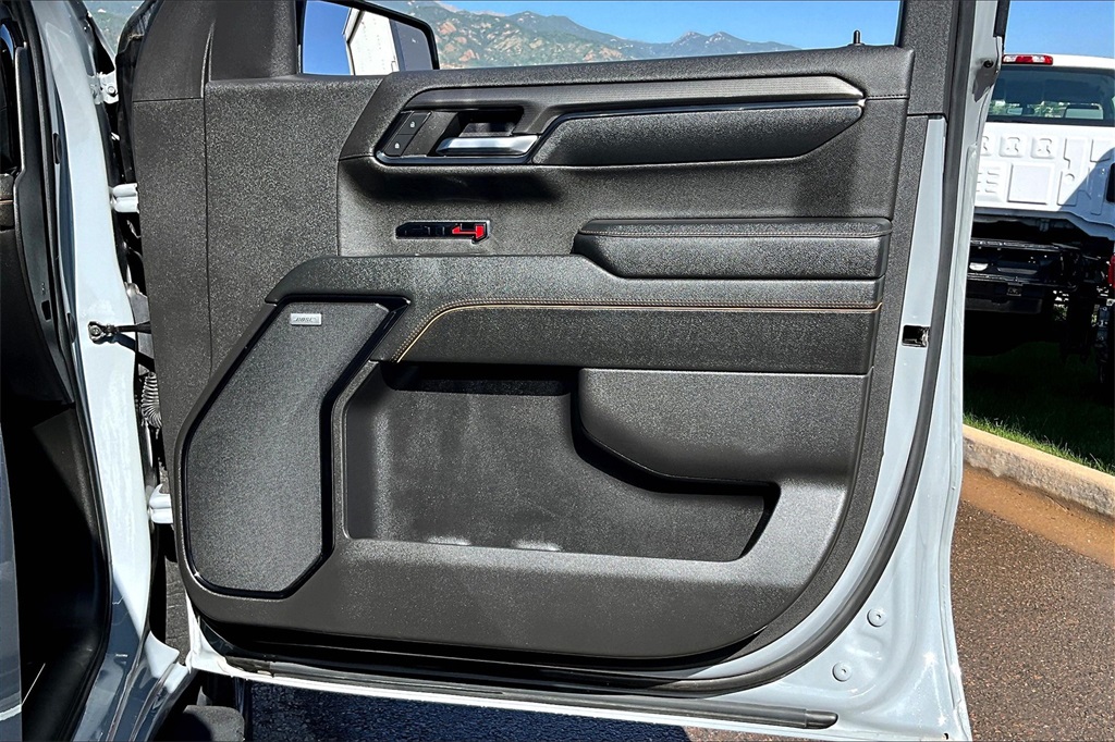 Vehicle image 11 of 37