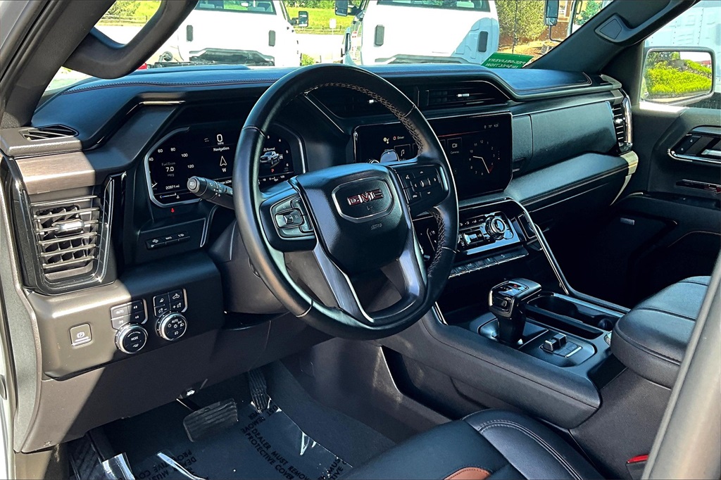 Vehicle image 17 of 37