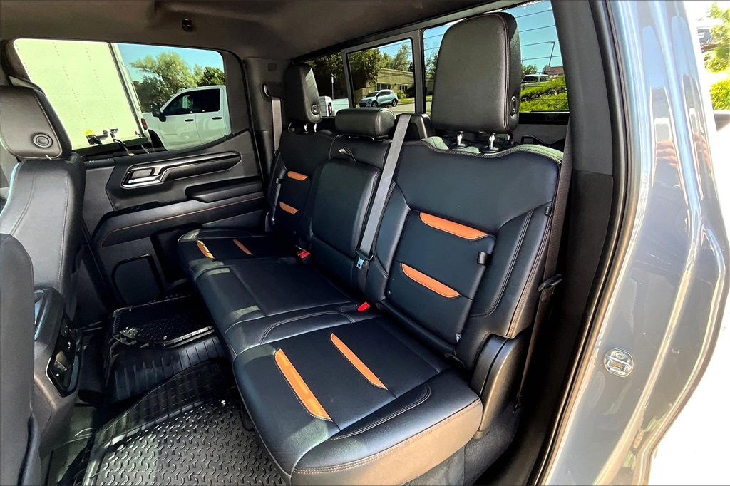 Vehicle image 14 of 37