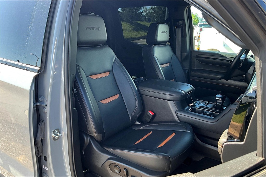 Vehicle image 12 of 37