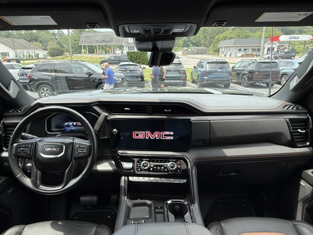 Vehicle image 19 of 43